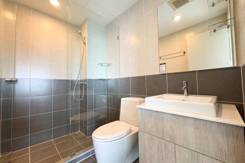 Condo in Bangkok Noi, Thailand, 2 bedrooms № 159452 - photo 8