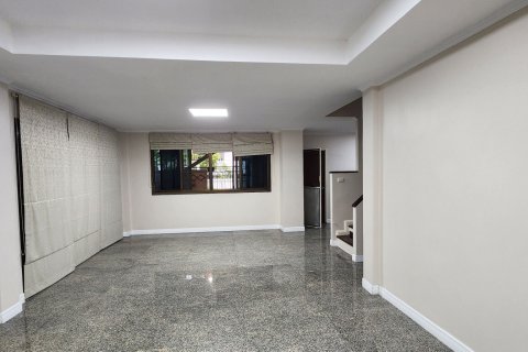 Дом в Фаси Чароене, Бангкок, Таиланд с 3 спальнями № 159455 - фото 13