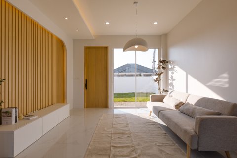 House in Saraphi, Thailand 3 bedrooms № 159454 - photo 2