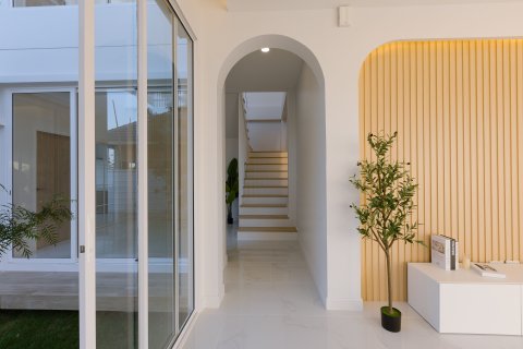 House in Saraphi, Thailand 3 bedrooms № 159454 - photo 20