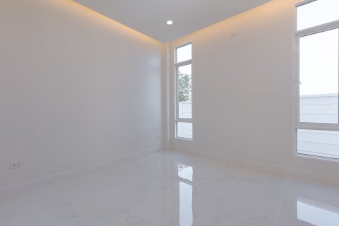 House in Saraphi, Thailand 3 bedrooms № 159454 - photo 16