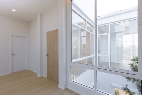 House in Saraphi, Thailand 3 bedrooms № 159454 - photo 13