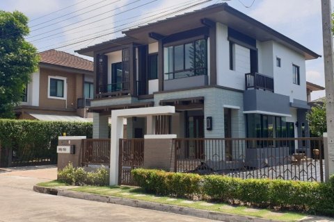 Дом в Банг Кхене, Бангкок, Таиланд с 3 спальнями № 149088 - фото 1