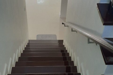 Дом в Банг Кхене, Бангкок, Таиланд с 3 спальнями № 149088 - фото 8