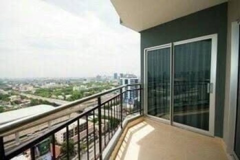 Condo à Huai Khwang, Bangkok, Thaïlande, 2 chambres  № 149086 - photo 12