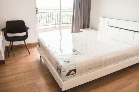 Condo à Huai Khwang, Bangkok, Thaïlande, 2 chambres  № 149086 - photo 2