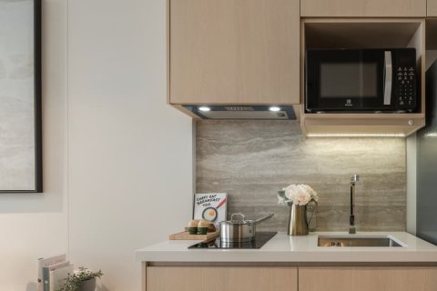 Condo in Bangkok, Thailand, 1 bedroom  № 166970 - photo 4