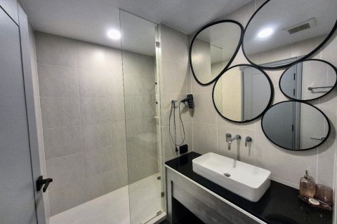 Condo in Hua Hin, Thailand, 2 bedrooms  № 173821 - photo 16