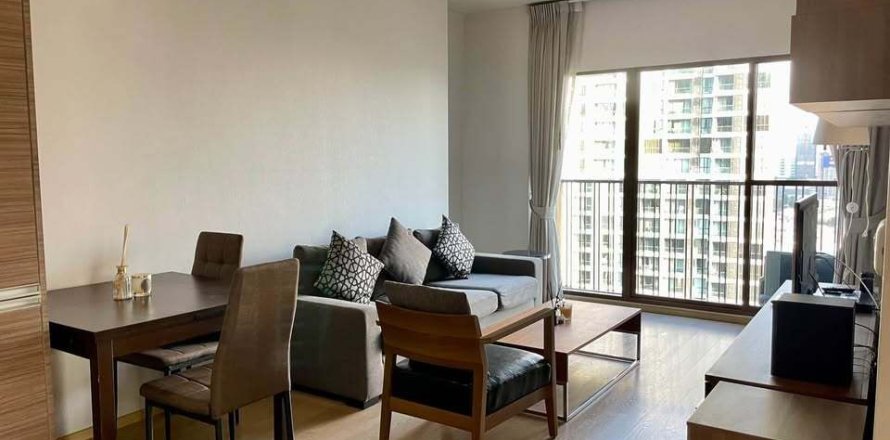 Condo in Khlong Toei, Bangkok, Thailand, 2 bedrooms  № 173819