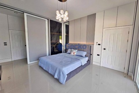 House in Pattaya, Thailand 3 bedrooms № 196041 - photo 14