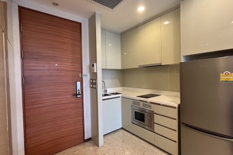 Condo in Watthana, Bangkok, Thailand, 2 bedrooms  № 200918 - photo 7