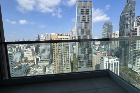 Condo in Watthana, Bangkok, Thailand, 2 bedrooms  № 200918 - photo 2
