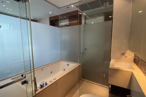 Condo in Watthana, Bangkok, Thailand, 2 bedrooms  № 200918 - photo 3