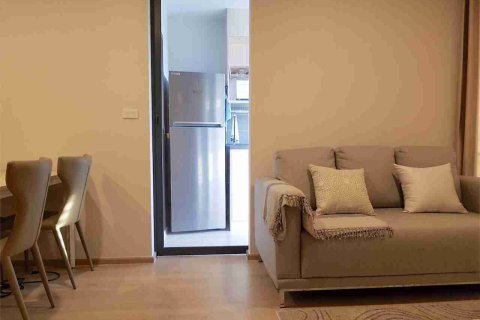Condo in Bangkok, Thailand, 2 bedrooms № 183630 - photo 11