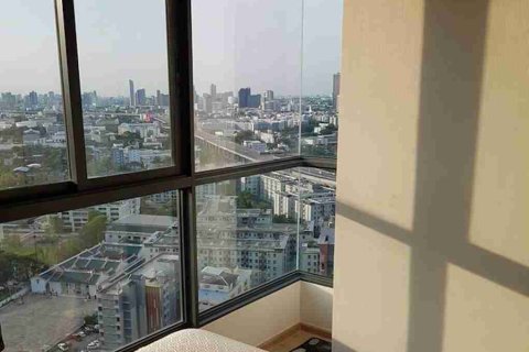 Condo in Bangkok, Thailand, 2 bedrooms № 183630 - photo 9