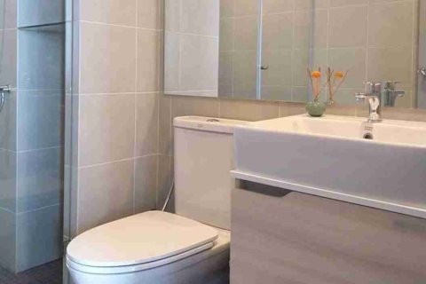 Condo in Bangkok, Thailand, 2 bedrooms № 183630 - photo 8