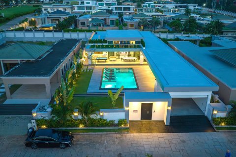 Villa à Pattaya, Thaïlande 6 chambres № 171223