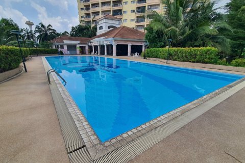 Condo in Pathum Thani, Thailand, 3 bedrooms  № 171225 - photo 29