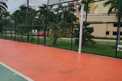 Condo in Pathum Thani, Thailand, 3 bedrooms  № 171225 - photo 26