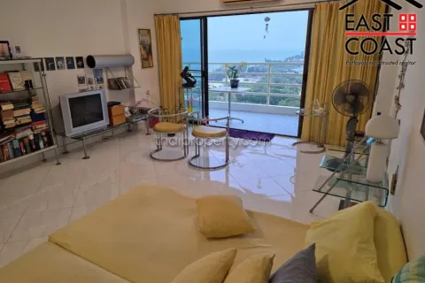 Estudio en el condominio en Jomtien Beach, Pattaya, Tailandia № 212464 - foto 12