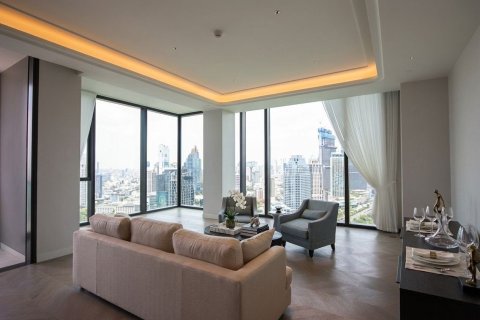 Condo à Pathum Wan, Bangkok, Thaïlande, 2 chambres  № 170716 - photo 1