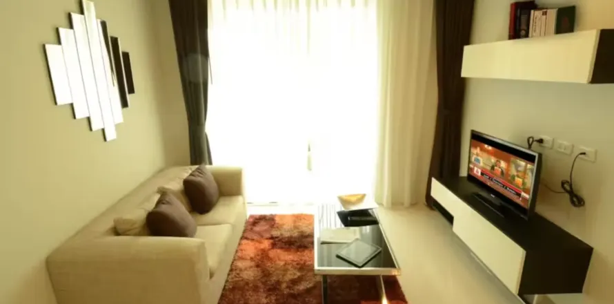 Studio in the Condo in Watthana, Bangkok, Thailand  № 161338