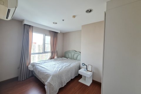 Кондоминиум с 3 спальнями в Хуай Кванге, Бангкок, Таиланд № 161341 - фото 3