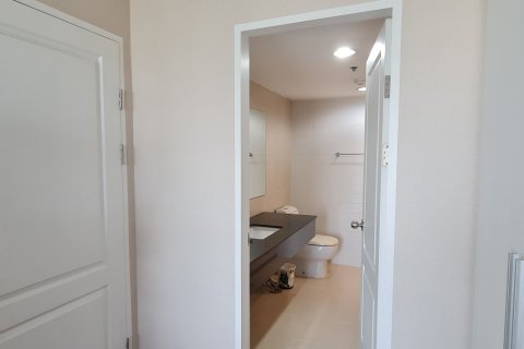 Кондоминиум с 3 спальнями в Хуай Кванге, Бангкок, Таиланд № 161341 - фото 9