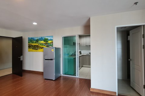 Кондоминиум с 3 спальнями в Хуай Кванге, Бангкок, Таиланд № 161341 - фото 2