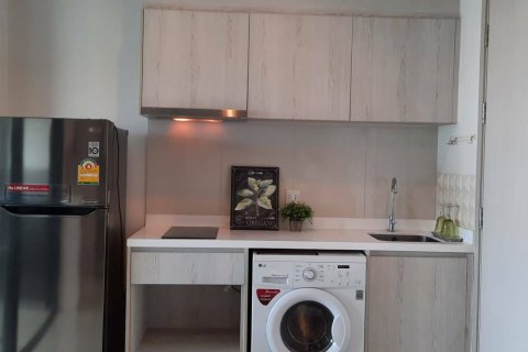 Studio in the Condo in Khlong Toei, Bangkok, Thailand  № 161337 - photo 4