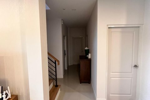 House in Prawet, Bangkok, Thailand 4 bedrooms № 148615 - photo 12