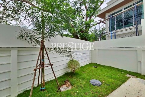 House in Pattaya, Thailand 4 bedrooms № 198105 - photo 15
