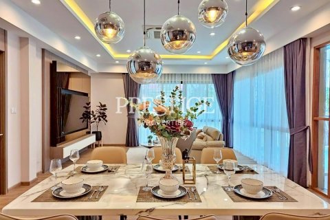 House in Pattaya, Thailand 4 bedrooms № 198105 - photo 5