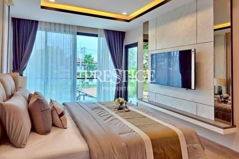 House in Pattaya, Thailand 4 bedrooms № 198105 - photo 10