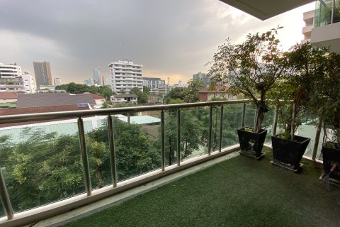 Condo à Khlong Toei, Bangkok, Thaïlande, 4 chambres № 200735 - photo 2
