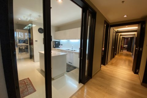 Condo à Khlong Toei, Bangkok, Thaïlande, 4 chambres № 200735 - photo 13