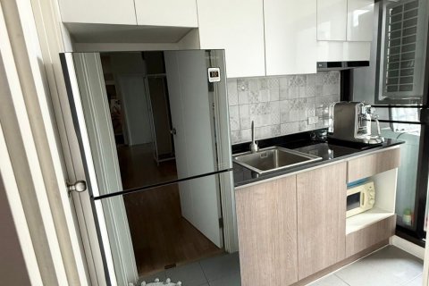 Кондоминиум с 2 спальнями в Банг Пхлате, Бангкок, Таиланд № 136019 - фото 8