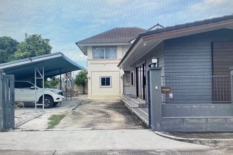 House in Chiang Mai, Thailand 4 bedrooms № 136020 - photo 1