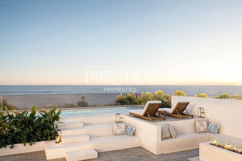 House in Pattaya, Thailand 4 bedrooms № 197532 - photo 2