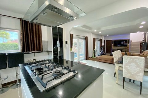 Haus in Pattaya, Thailand 3 Schlafzimmer № 223020 - Foto 8