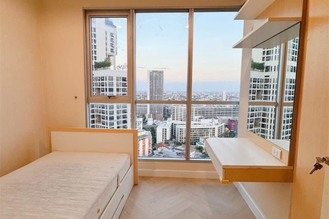 Condo in Bangkok, Thailand, 2 bedrooms № 209280 - photo 2