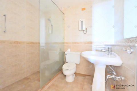 Eigentumswohnung in Bangkok, Thailand, 3 Schlafzimmer  № 209283 - Foto 2