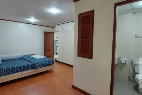 Condo in Khlong Toei, Bangkok, Thailand, 3 bedrooms  № 215295 - photo 10