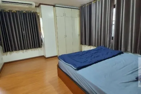 Condo in Khlong Toei, Bangkok, Thailand, 3 bedrooms  № 215295 - photo 13
