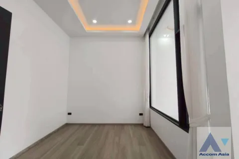 Reihenhaus in Watthana, Bangkok, Thailand 4 Schlafzimmer № 215291 - Foto 15