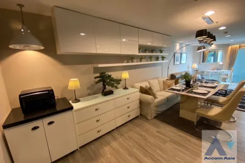 Condo in Huai Khwang, Bangkok, Thailand, 3 bedrooms  № 215293 - photo 3