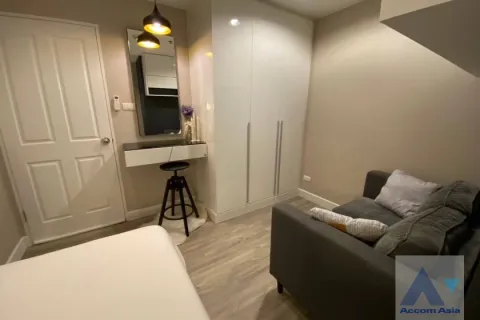 Condo in Huai Khwang, Bangkok, Thailand, 3 bedrooms  № 215293 - photo 15