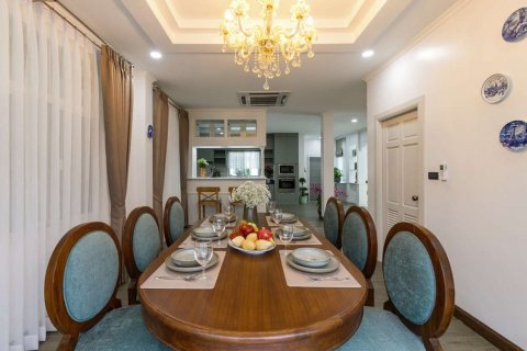 House in Chiang Mai, Thailand 5 bedrooms № 119945 - photo 16