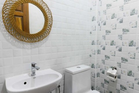 House in Chiang Mai, Thailand 5 bedrooms № 119945 - photo 26