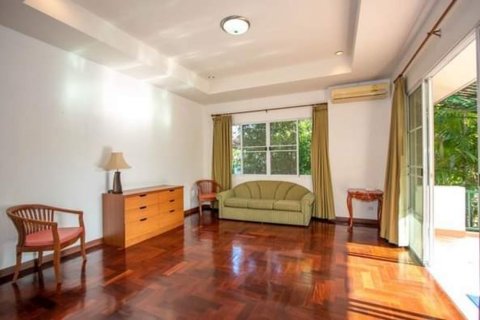 House in Chiang Mai, Thailand 4 bedrooms № 119943 - photo 17